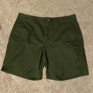 Old Navy women’s chino shorts